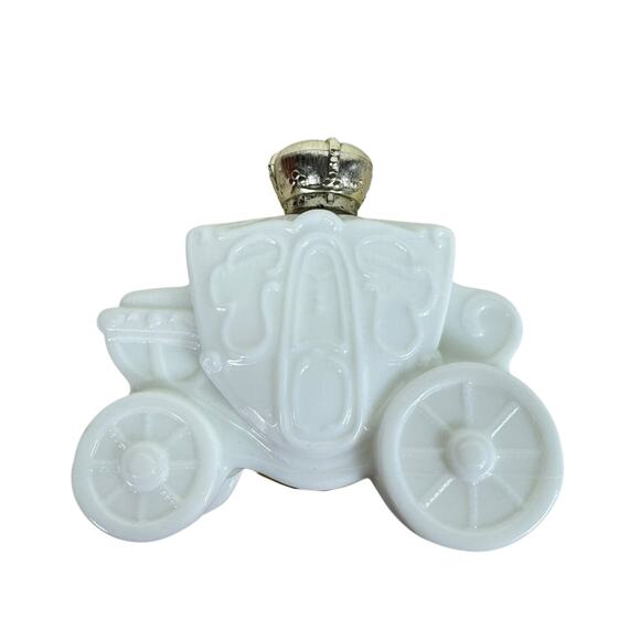 Vintage Avon Royal Coach Moonwind Cinderella Carriage Milk Glass Bottle Empty - Picture 1 of 5